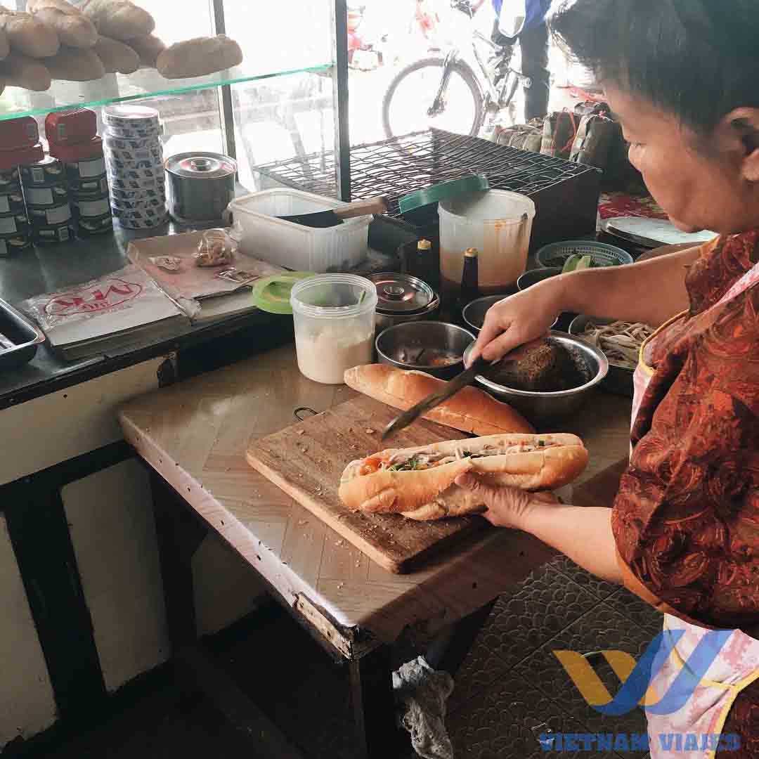 Khao Jee comida callejera en laos