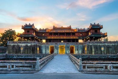 VIAGEM AO VIETNÃ E CHINA EM REGULAR - 16 DIAS 15 NOITES